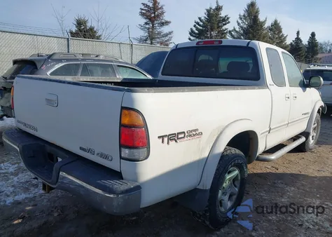 2002 Toyota Tundra Ltd V8 z USA, uszkodzony, nr VIN 5TBBT48142S291132